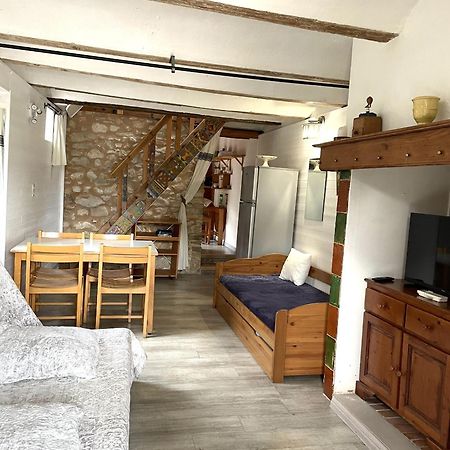 Gites du Mas Gibert à SAUSSINES entre Nimes et Montpellier Extérieur photo